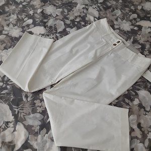 White Cotton H&M boot cut ankle length size 6 NWT